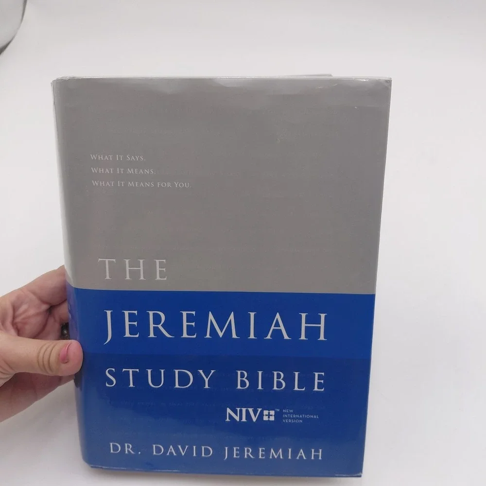 The Jeremiah Study Bible NIV Hardcover w/ Dustcover Light Use